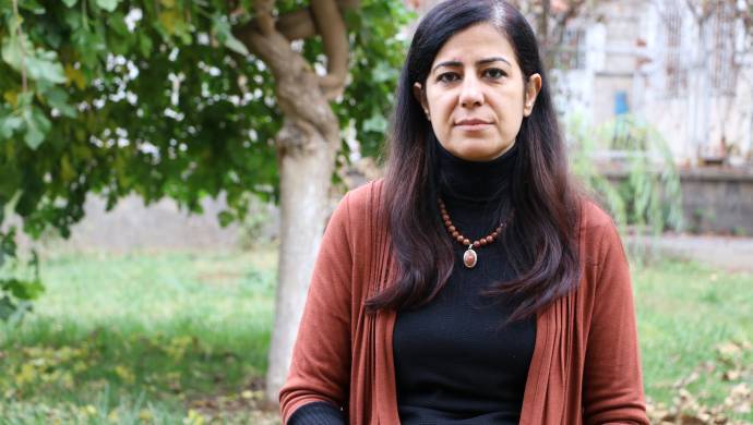 Guven bi greva bîrçîbûnê îdîaya xwe ya aştiya civakî danî holê’