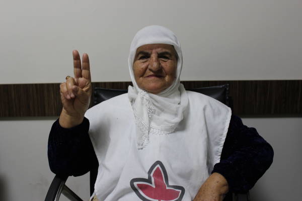 Dayika girtiyan: Em ji bo zarokên xwe hazir in