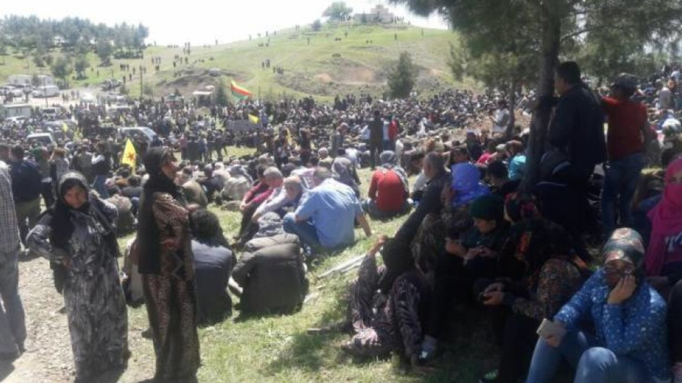 YPJ: Bi têkbirina DAÎŞ’ê re me tola şehîdên Qereçoxê hilanîn