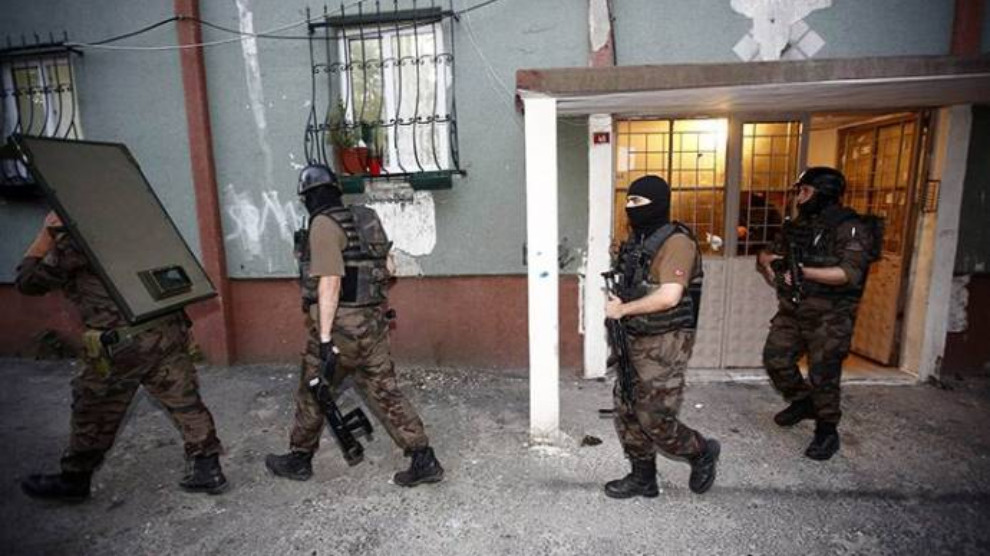 Terora polîsên Tirk didome: 2 kes hatin destgîrkirin