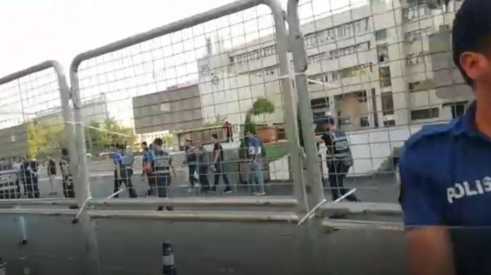 Şaredariyên HDP’î ji nû ve bi bendan hatin dorpêçkirin
