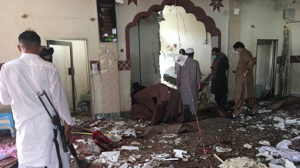 Li dijî mizgeftê êrîşa bombeyî: 2 kes mirin, 25 kes jî birîndar bûn