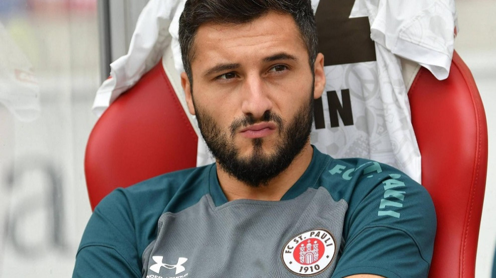 Lîstikvanê Tirk ê pesnê dagirkeriyê da şandin malê!