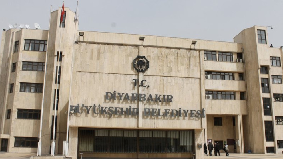 Qeyûmê talanker 8 karker ji kar derxist