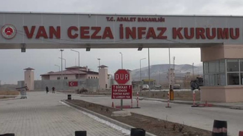 Li girtîgehên Wanê binpêkirina mafên mirovan dewam dikin