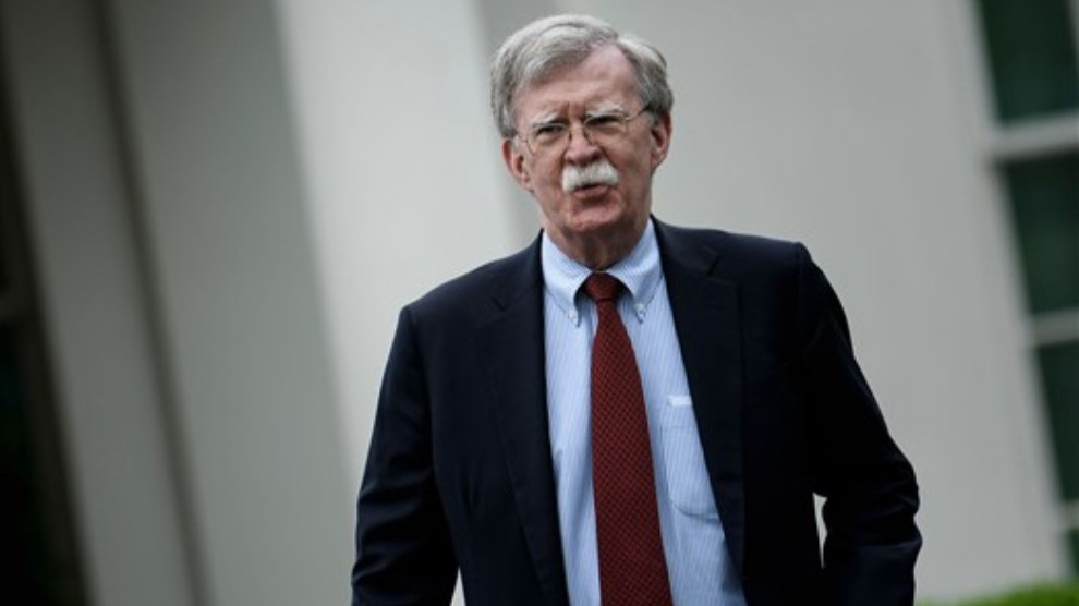 Bolton ji bo pêvajoya ezilkirina Trûmp ji şahidiyê re amade ye