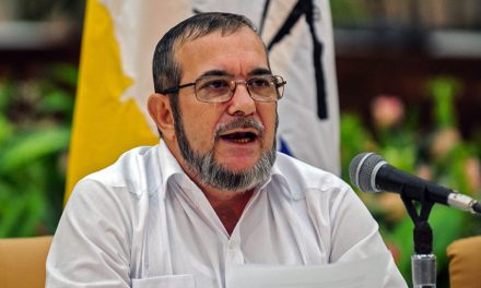 ‘Hewldana sûîqestê ya li dijî lîderê berê yê FARC’ê hate pûçkirin’