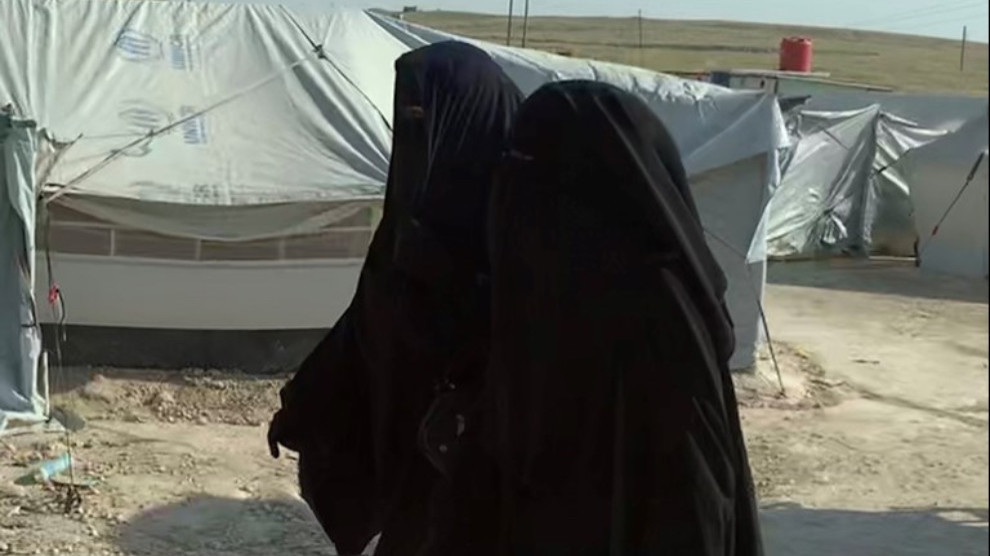 Jinên DAÎŞ’î yên Swêdê yên li Kampa Holê wê bişînin Somaliyê