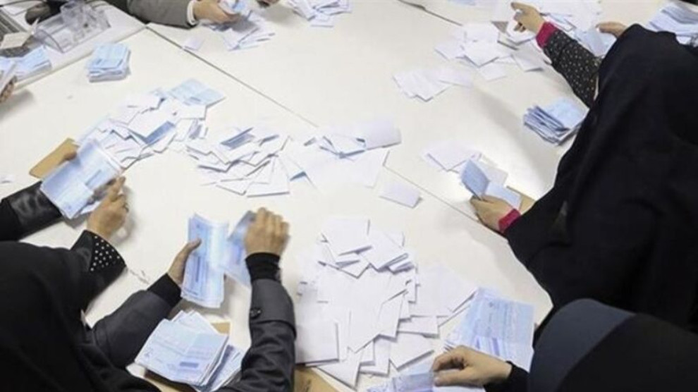 Li Îranê encamên hilbijartinê û rêjeya tevlêbûnê hê jî nehatiye diyarkirin