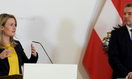 Wezîrên Ewûstûryayî yên ku nîjatperestan ew tehdît kirîn polîs wan diparêzin