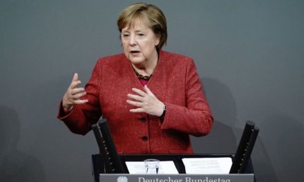 Merkel: Li ser têkiliya bi Tirkiyeyê re em ê biryar bigirin