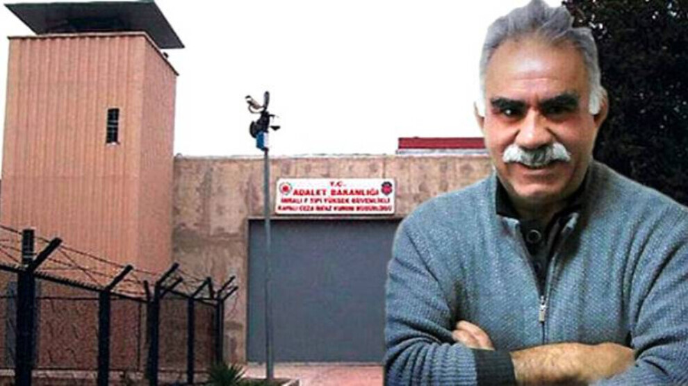 Parêzeran ji bo dîtina Rêberê Gelê Kurd serî li dozgeriyê dan