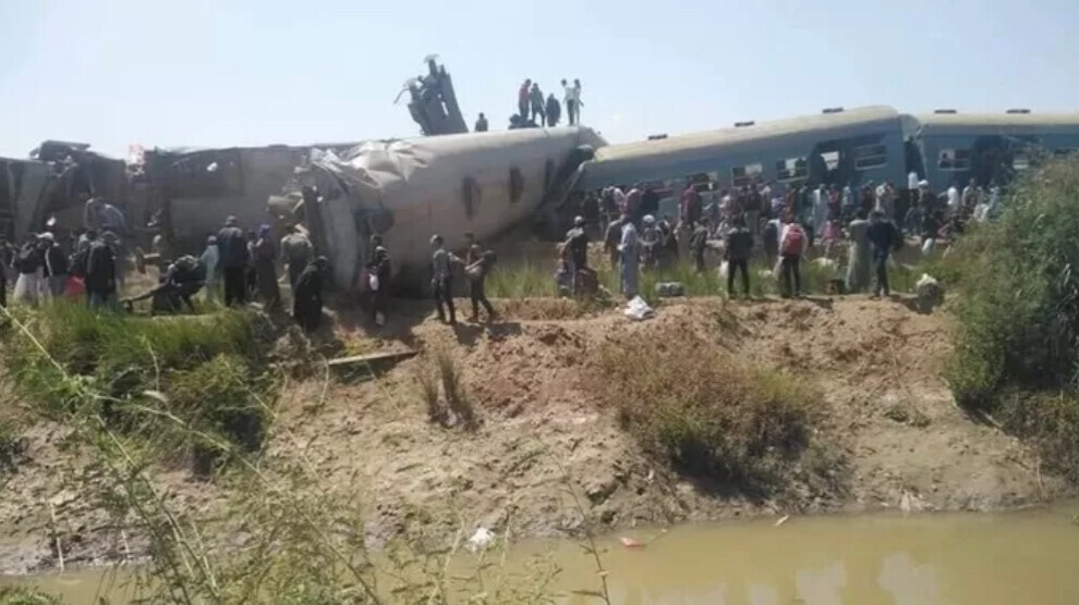 Li Misrê du tren li hev qelibîn: Herî kêm 32 kes mirin