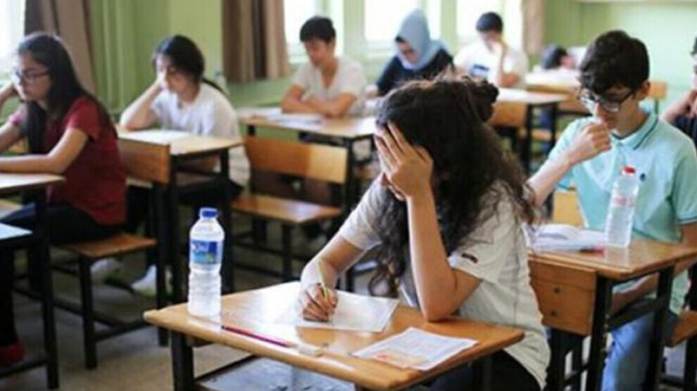 ‘Desthilat dixwaze ciwanên zayendperest û şoven biafirîne’