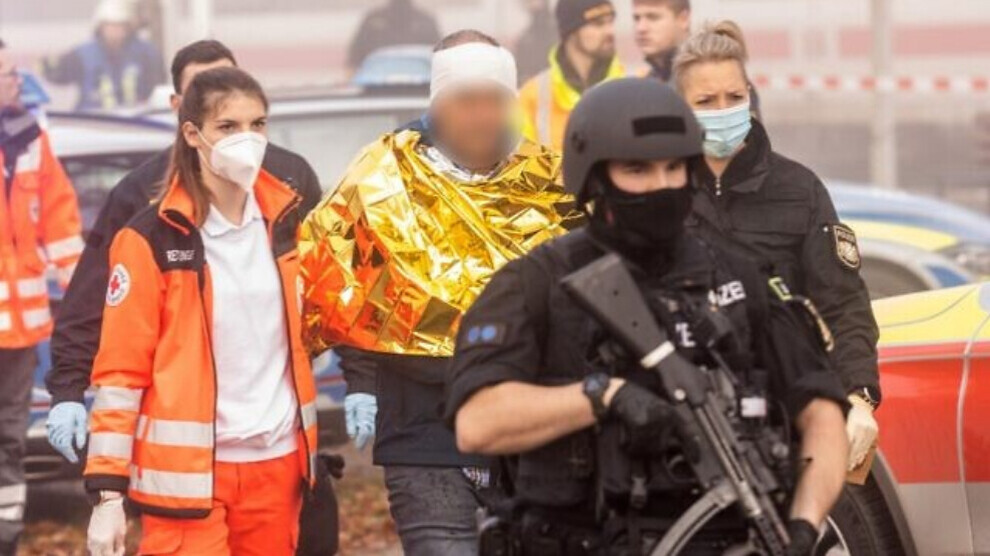 Li ICE’yê bi kêran êriş çêbû: 3 kes bi giranî birîndar bûn