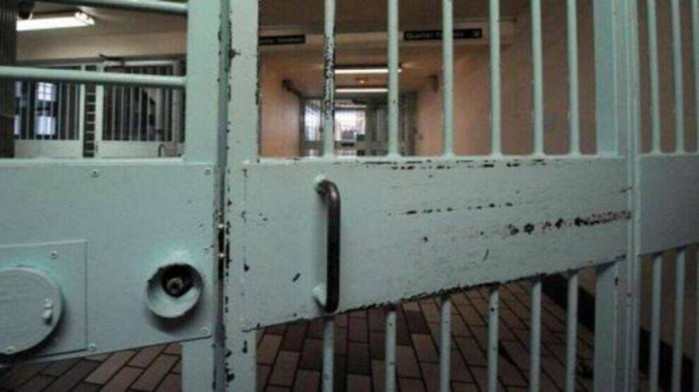 Rêxistina Efûya Navnetewî: Girtîgehên Îranê ji bo girtiyên nexweş veguherîne korîdorên mirinê