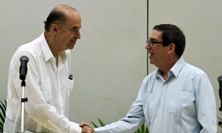 Kolombiya dixwaze bi ELN’ê re diyalogê ji nû ve bide destpêkirin