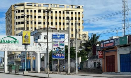 Li Somaliyê êrîşa li ser otelekê: Herî kêm 20 kes mirin