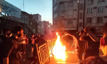 Hat îdiakirin ku di çalakiyên li Îranê de zêdeyê 30 kesan hatine kuştin