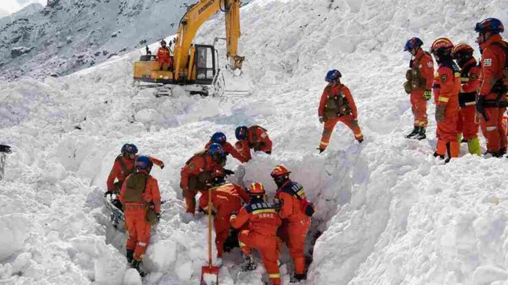 Li Çînê aşît çêbû: 28 kesan jiyana xwe ji dest dan