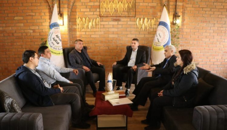 Şandeyek ya Kirgizîstanê Bakur û Rojhilatê Sûriyeyê ziyaret kir.