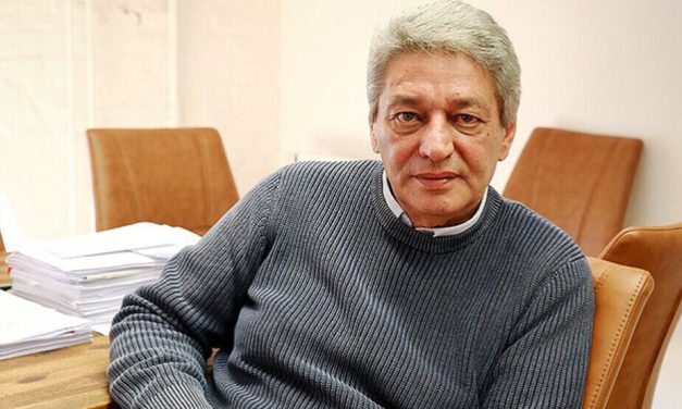 Rojnamevan Celal Başlangiç jiyana xwe ji dest da