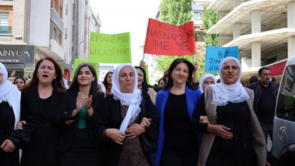 Di Cejna Zimanê Kurdî de meş û panel hatin lidarxistin